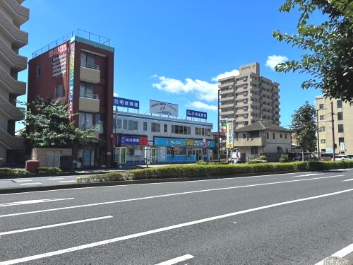 マックスプレスクリーニングまで577m かねとビル 2F