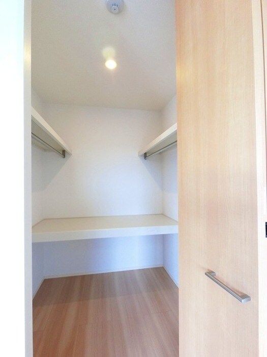 洋室・ウォークインクローゼット ラ・ポーテＡ