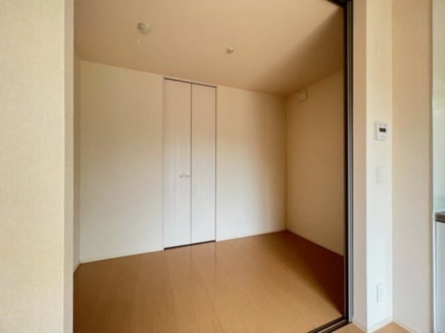 洋室 クレセント