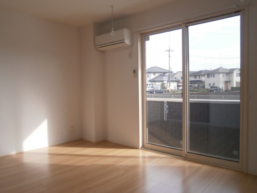 リビング ＧＲＡＮＤＦＯＲＴ ＣＨＯＥＩ