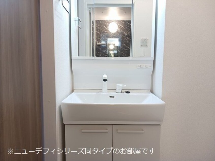  ラピスＢ
