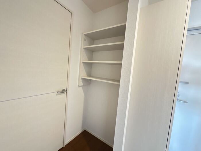 廊下収納棚 クレストコート Ａ