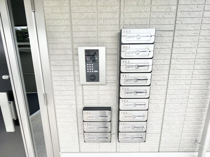 オートロック、集合ポスト ＶＩＳＴＡ