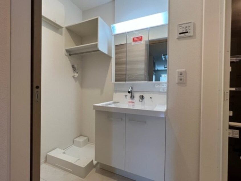 洗面所・三面鏡付き洗髪洗面化粧台 パーパス