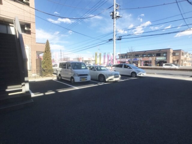 駐車場 アヴァンギャルド