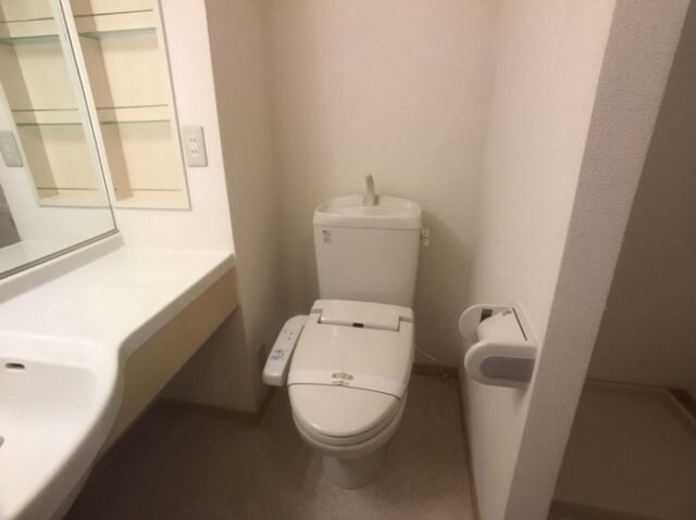 トイレ アヴァンギャルド