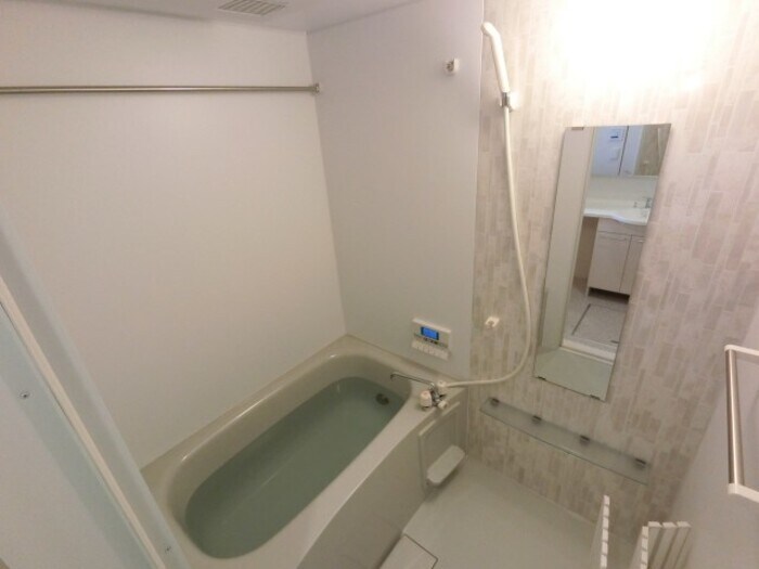 換気暖房乾燥機付浴室 イーストコート Ｂ