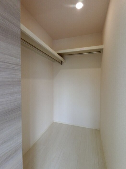 洋室・ウォークインクローゼット イーストコート Ｂ