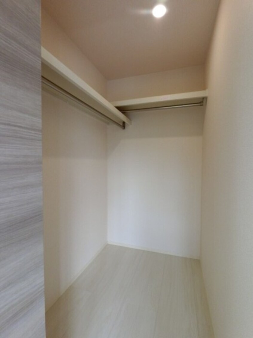 洋室・ウォークインクローゼット イーストコート Ｂ