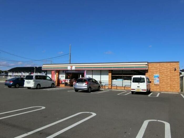 セブンイレブン宇都宮石井南店（704ｍ） イーストコート Ｂ