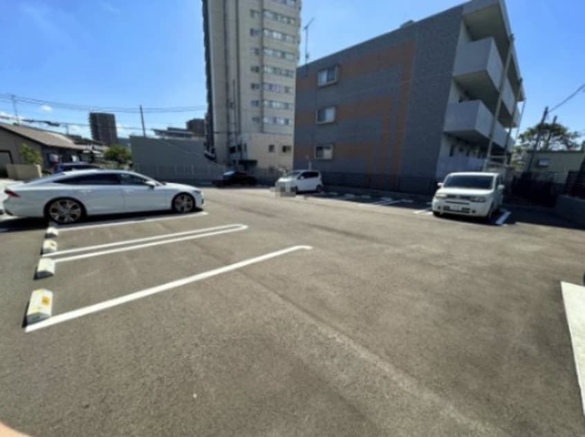 駐車場 CLASSEUM元今泉