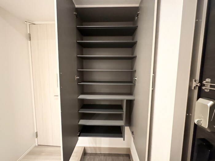 シューズボックス CLASSEUM元今泉