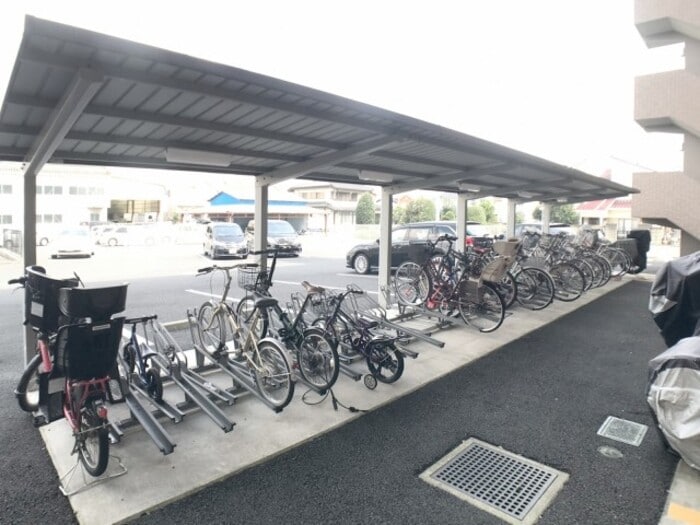 駐輪場 グランヒルズ