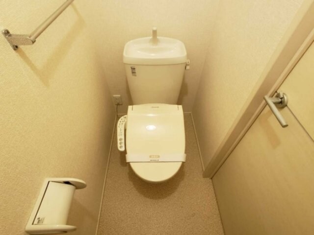 温水洗浄暖房便座のトイレ ハーベスト・ガーデン Ｂ