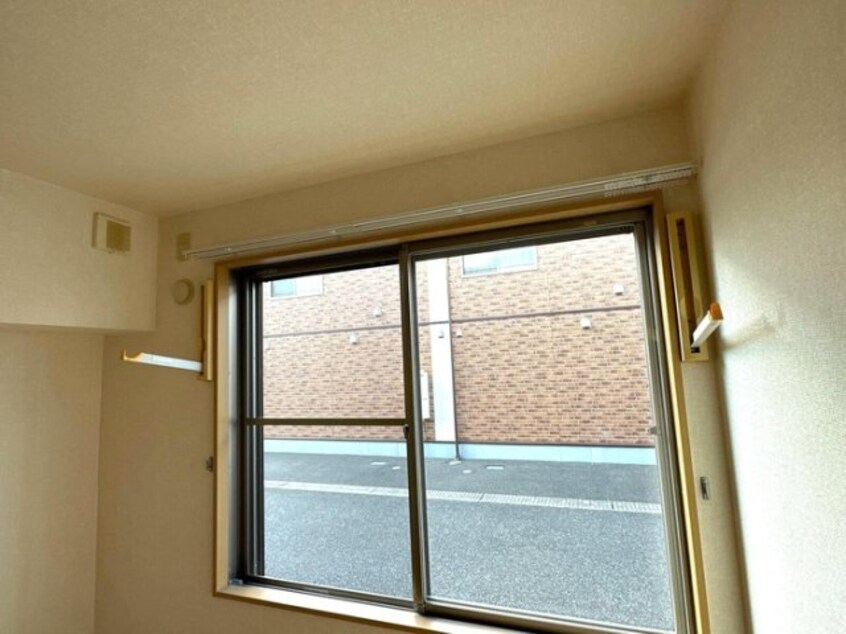 室内物干し リースランド平出 Ｄ