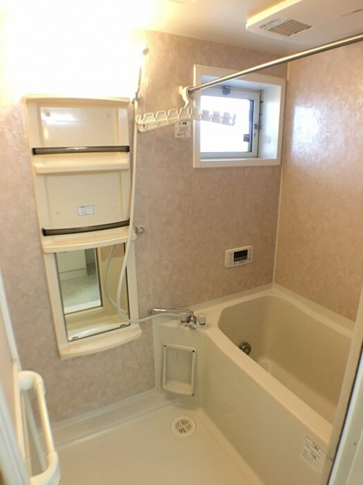 バス／シャワールーム等 ルシール若松原