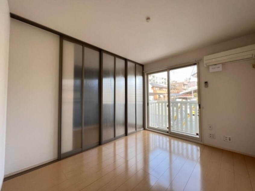 ライトスルースクリーンを閉めた状態です メゾン・プラン・ソレイユ