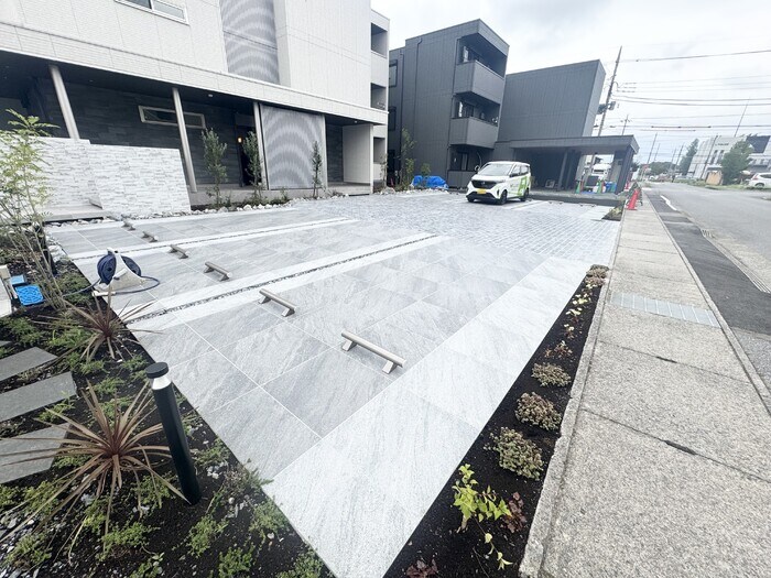 駐車場 D-GLANZ WEST