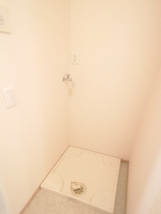 洗濯機置き場 イーストヒルズ 八番館