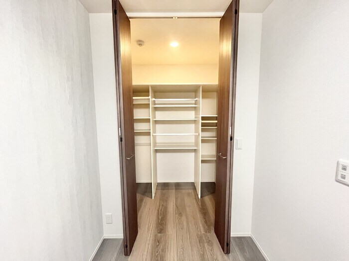 ウォークインクローゼット ＶＩＳＴＡ