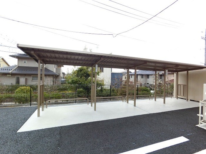 駐輪場 ラ・ポーテＡ