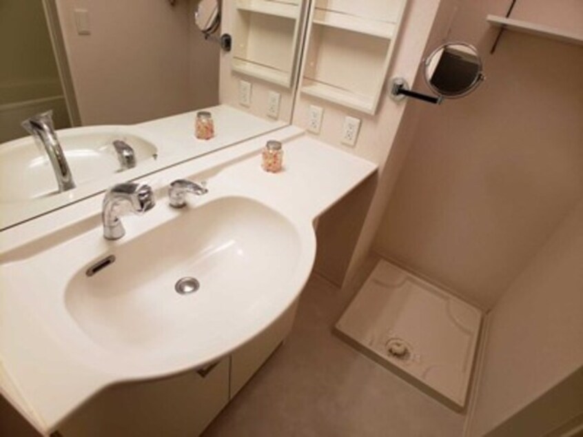 カウンター洗面化粧台 マロニエＫＩＮＵ