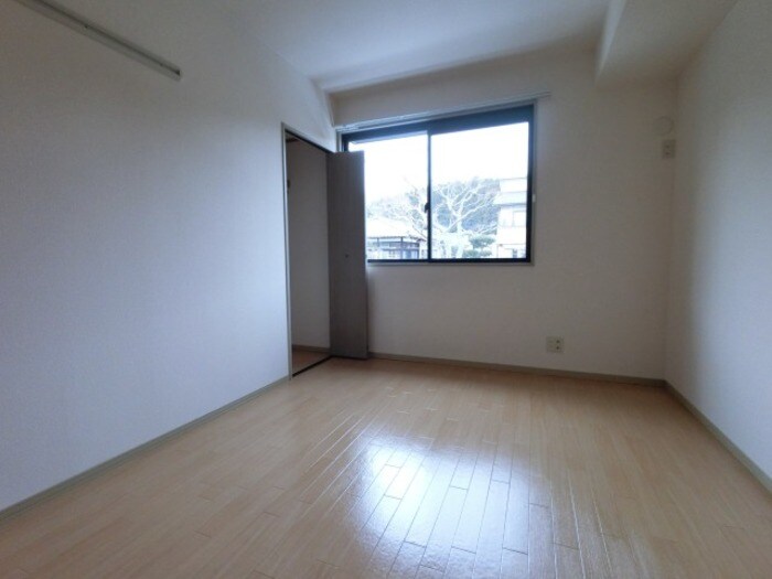 北洋室（収納有り） ラスリーズ