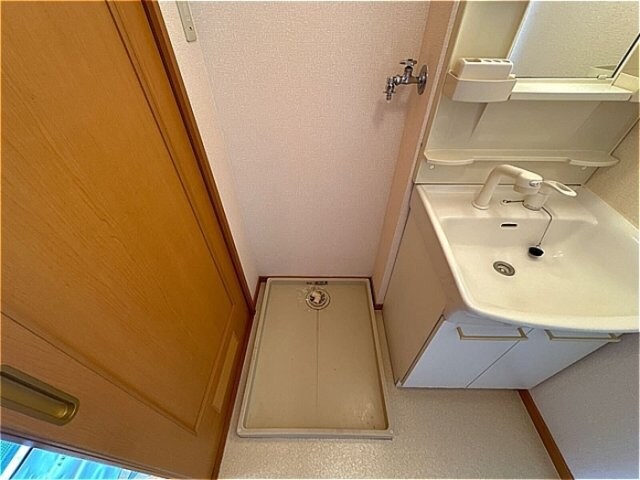 洗濯機置き場 ディアクレスト Ｆ