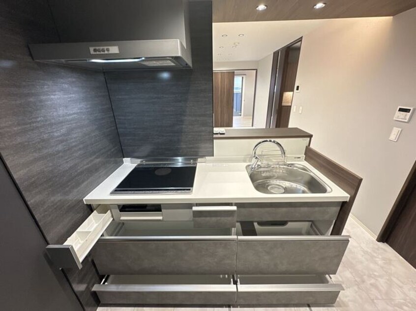 キッチン（収納） D-GLANZ EAST