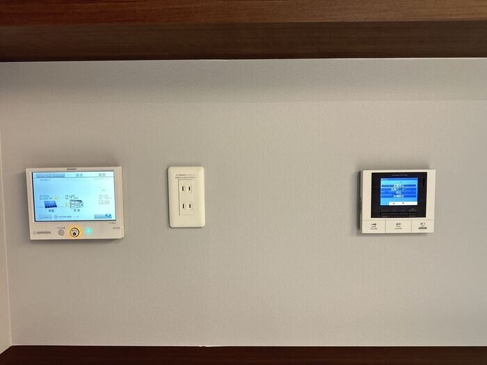 発電モニター、モニター付きインターン D-GLANZ EAST