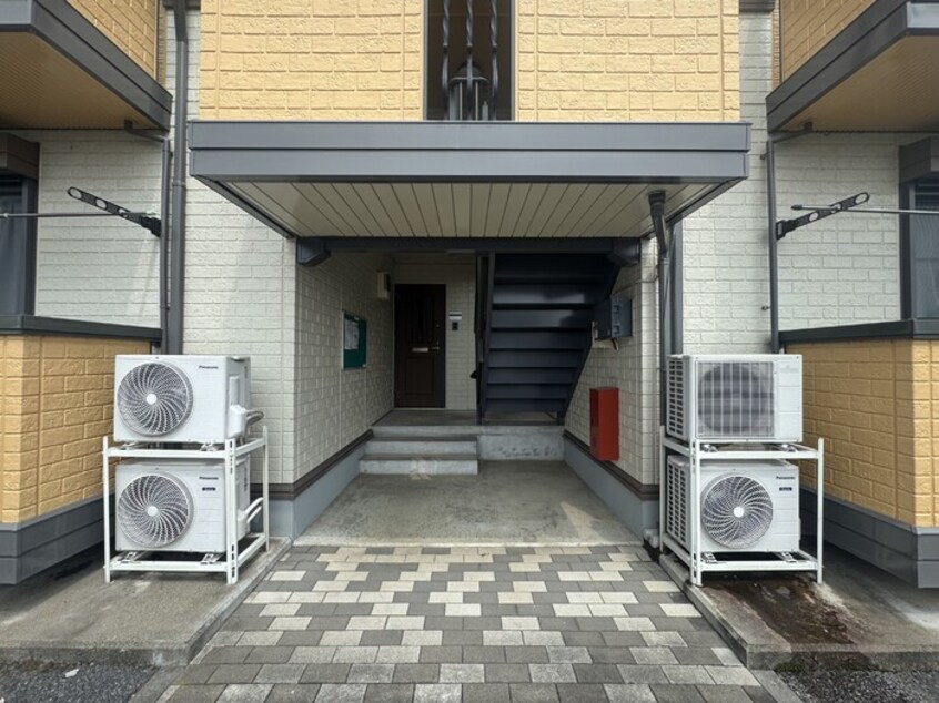 エントランス アンバサダーヒルズ Ｃ