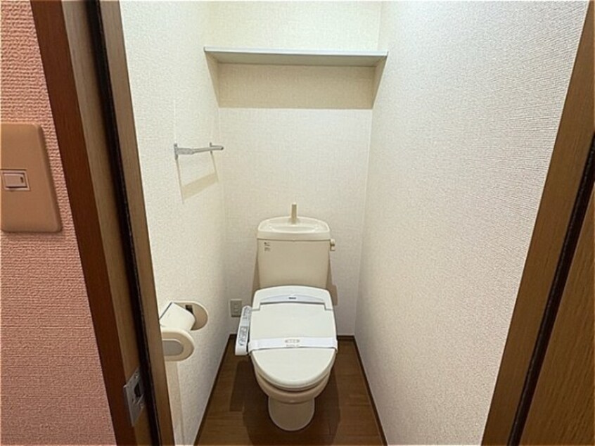 温水洗浄暖房便座のトイレ リヴェールハウス