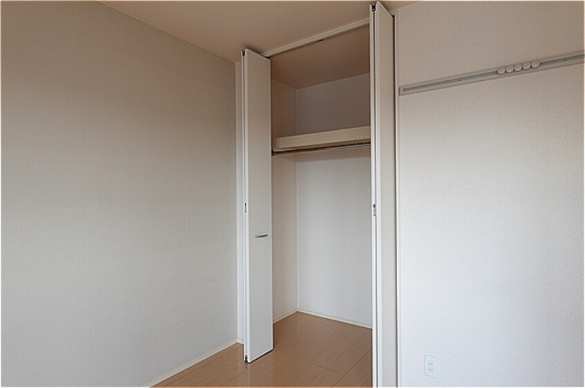 南洋室・クローゼット サンモール