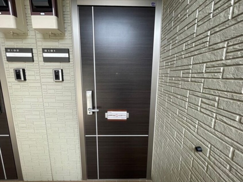 玄関前 ハイツエスペランサ Ｂ