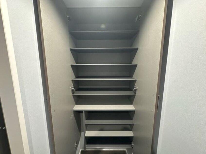 シューズボックス D-GLANZ EAST