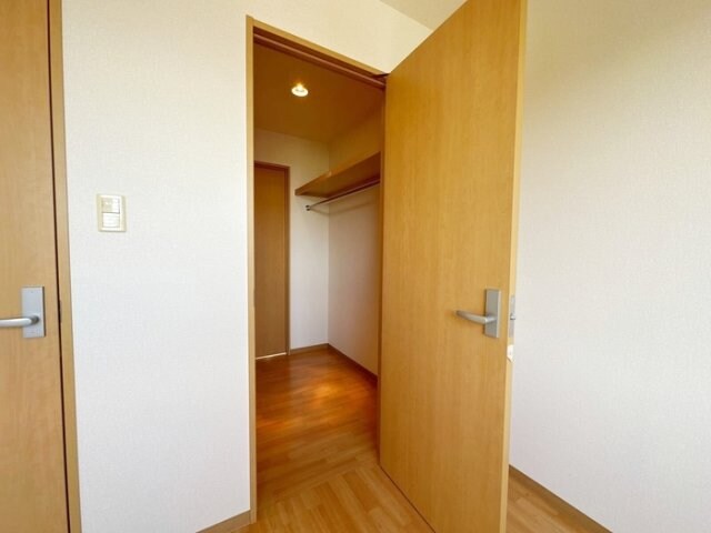 ウォークスルークローゼット グランディパレス Ａ