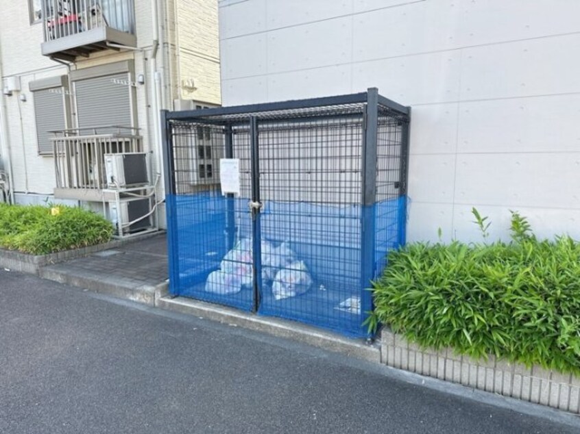 ゴミステーション グランディパレス Ａ