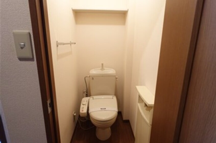 温水洗浄暖房便座のトイレ ロイヤルガーデン