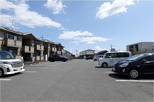 駐車場 フローラルコート Ｅ