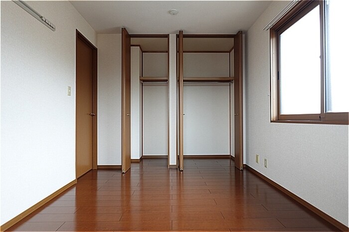 北側洋室・クローゼット フローラルコート Ｅ