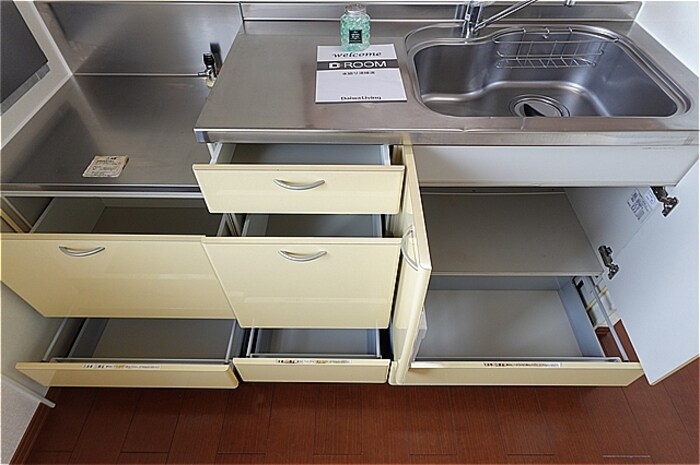 キッチン・収納 フローラルコート Ｅ