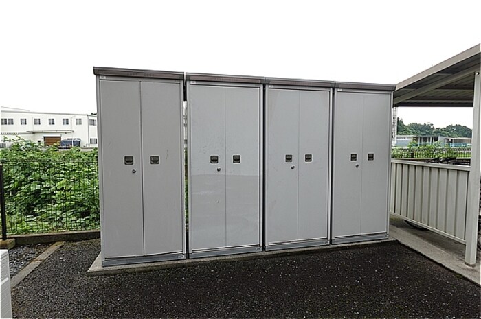 外部物置 フローラルコート Ｅ