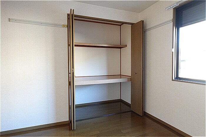 洋室・収納 ネオ・アヴァンセ五代 七番館