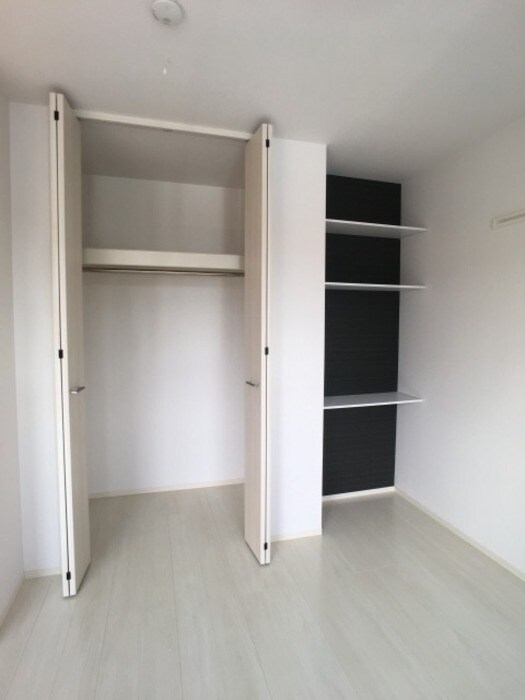 洋室・収納 クレインⅢ