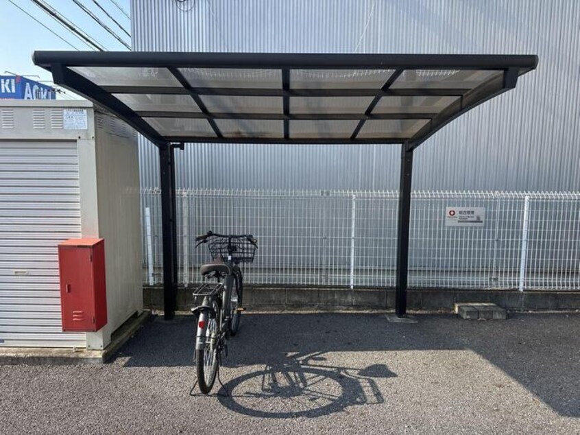 駐輪場 アヴァンギャルド