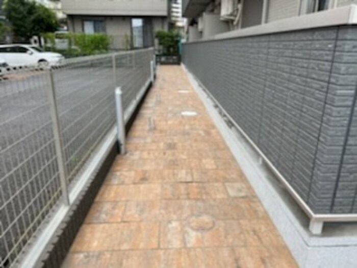 駐輪場 エル アベニュー