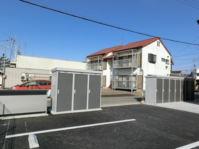 外部物置とゴミステーション イーストコート Ａ