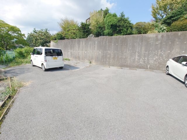  シャイン・クレストＢ