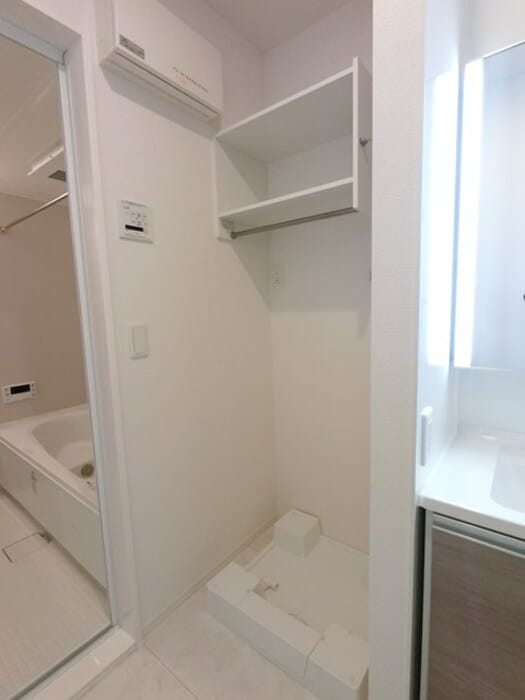 洗面室 収納棚付き洗濯機置き場 ヴィオラ