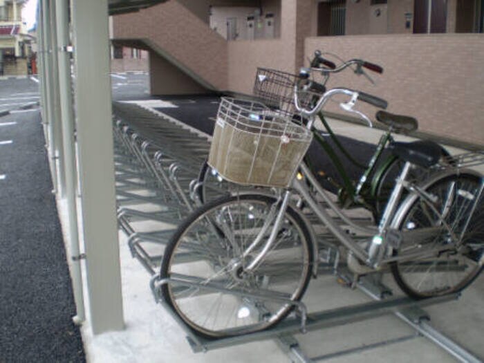 駐輪場 グランヒルズ